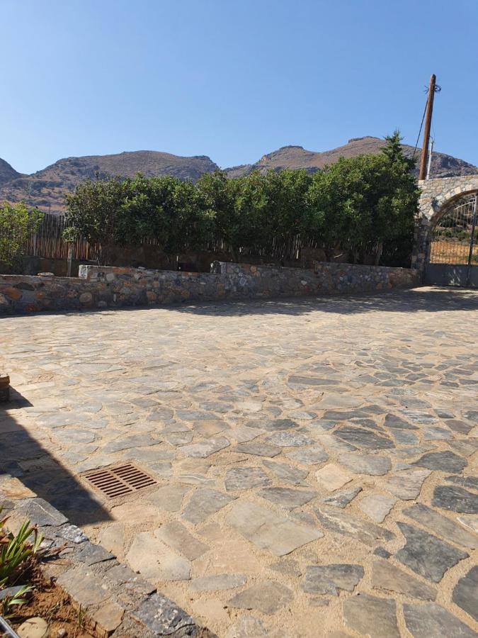 Tsoútsouros Villa Petrino מראה חיצוני תמונה